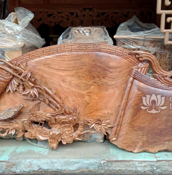 Cuốn Thư chạm Trúc Cúc
