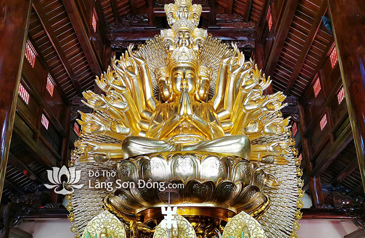 Tượng Phật Quan Âm nghìn tay nghìn mắt tại làng nghề Sơn Đồng