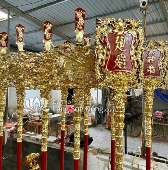 Bộ Bát Bửu sơn son thếp vàng