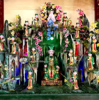 Động Chúa Sơn Trang