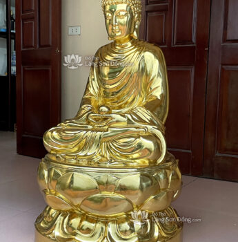 Tượng Thích Ca Bổn Sư sơn thếp vàng