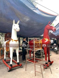 Ngựa Thờ Gỗ