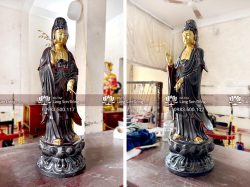 Tượng Quan âm Bồ Tát