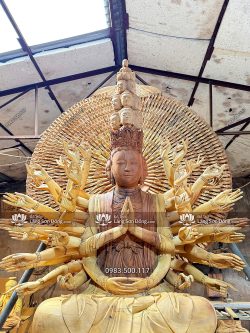 Tượng Phật Thiên Thủ Thiên Nhãn Chùa Bút Tháp