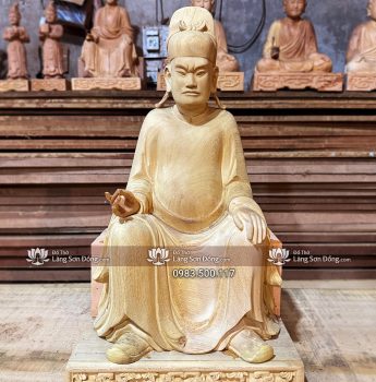 Tượng Trần Triều lối cổ