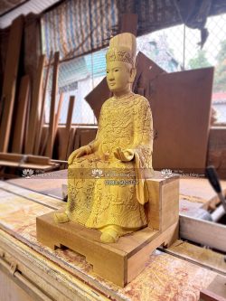 Tượng đức Thánh Trần Mộc