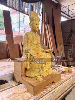 Tượng đức Thánh Trần Mộc