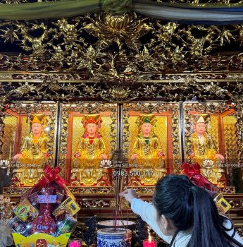 Tượng Tứ Phủ Chầu Bà cùng Khám