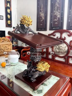 Bàn Tụng Kinh Rồng