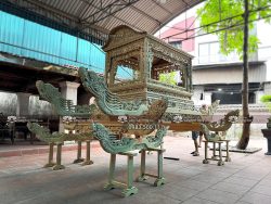 Kiệu Bát Cống Long đình Mui Luyện