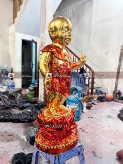 Tượng Thích Ca đản Sanh