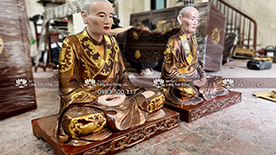 Tượng Tổ trong Chùa. Rước các cụ về cửa Chùa