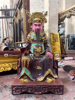 Tượng Trần Triều đức Thánh Trần