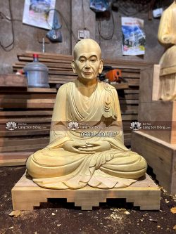 Tượng Tổ Ta